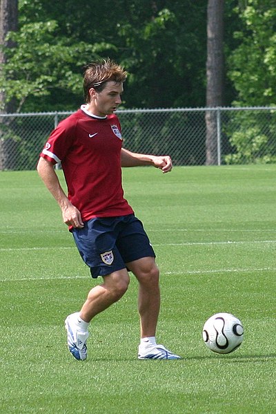 صورة:BobbyConvey USMNT 200605011.jpg