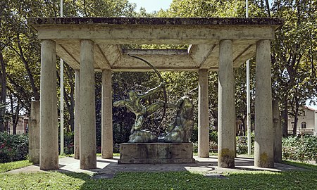 Monument aux sportifs morts en 1914-1918 à Toulouse : l’Héraklès archer.