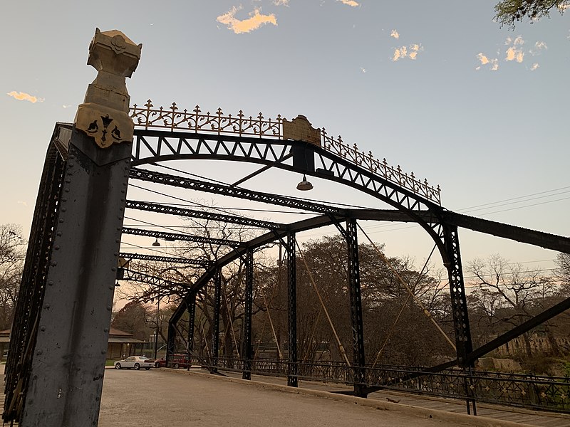 File:Brackenridge Park Bridge, San Antonio, TX.jpg