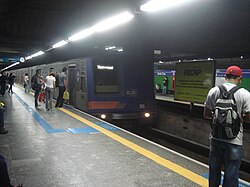 Budd-Mafersa na Estação Santa Cruz - Linha 1 - Azul do Metrô de São paulo.JPG
