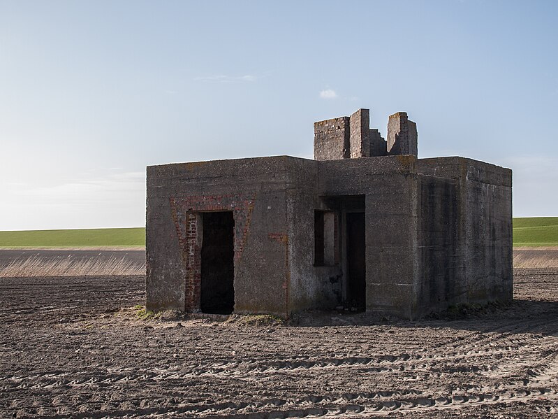 File:Bunker Nes 2.jpg