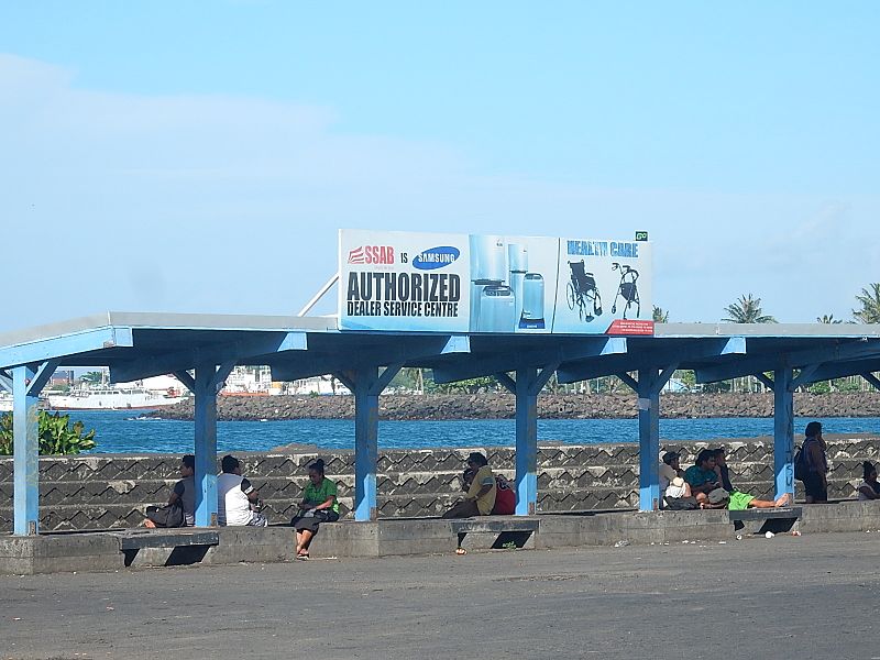 File:Bus Station By the Sea (30292197446).jpg