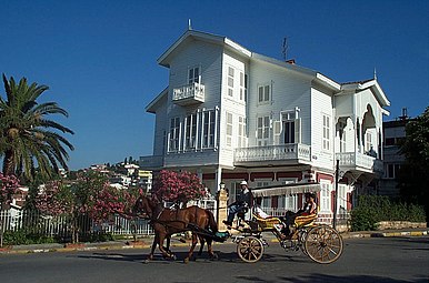 Δρομάκι στο νησί και Οθωμανικές κατοικίες