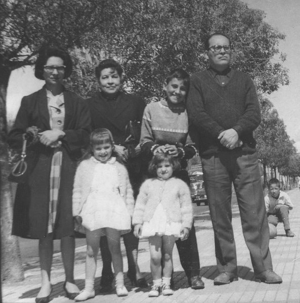 Mesa with his family in 1965.