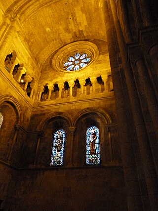 <span class="mw-page-title-main">Triforium</span> Area of a church or cathedral