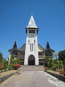 Cattedrale di Maumere.jpg