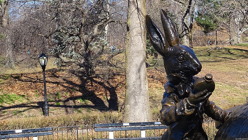 File:Central Park - Alice in Wonderland 2 (New York) (44329983845).jpg