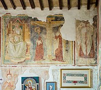 Chiesetta di Santa Lucia affreschi lato sinistro anteriore Balbiana Manerba del Garda.jpg