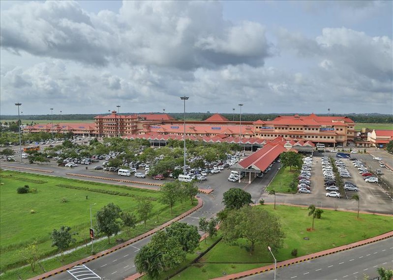 File:Cochin international airport terminal.jpg