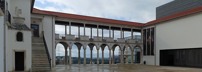 File:Coimbra December 2011-18.jpg