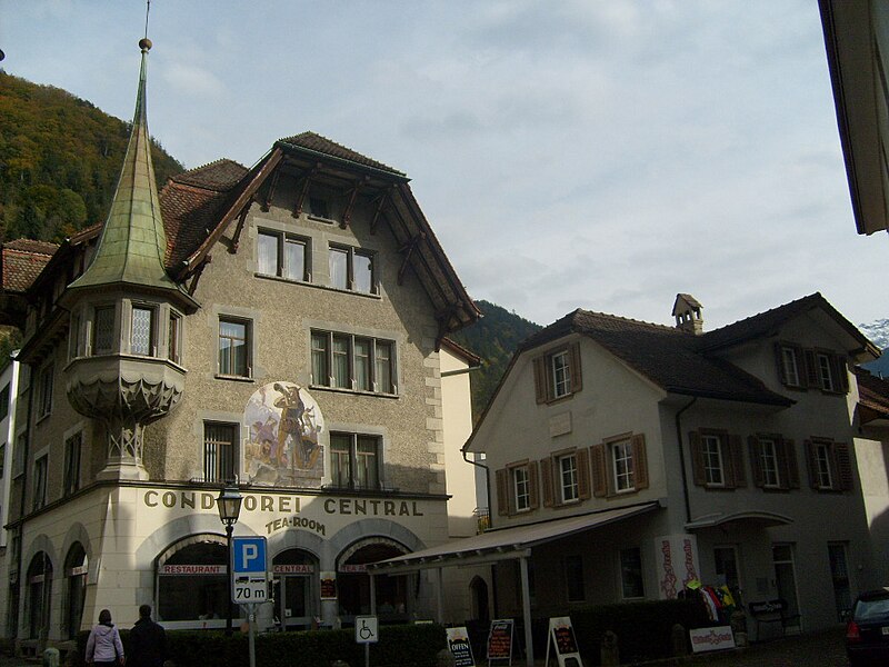 File:Conditorei Central tearoom (Altdorf, Uri).jpg