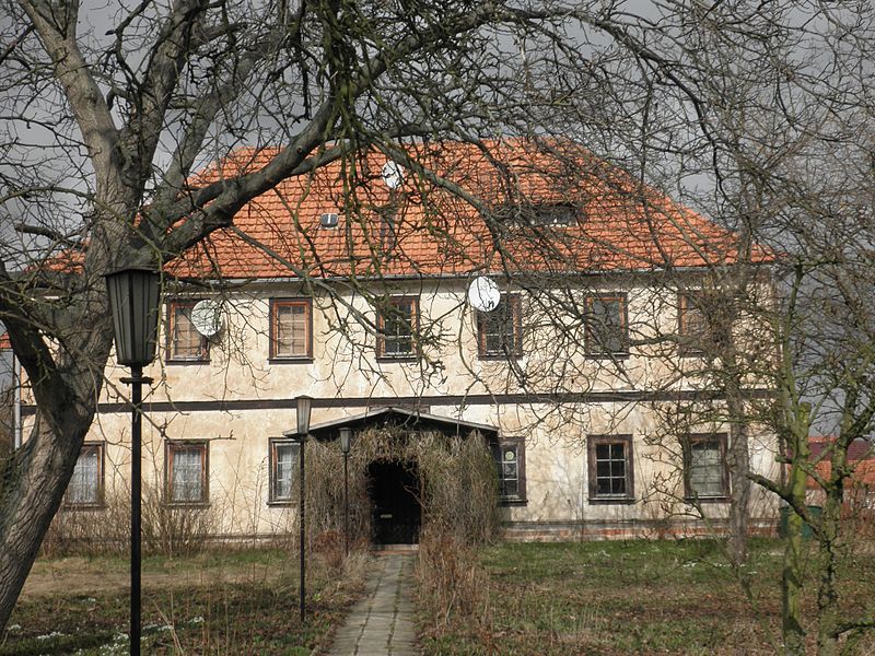 File:Döllstädt - Pfarrhaus.jpg