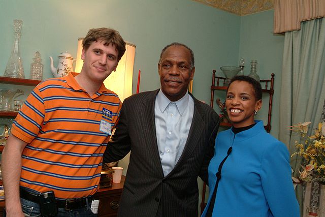 Edwards with Danny Glover and Matt Stoller, January 2008.