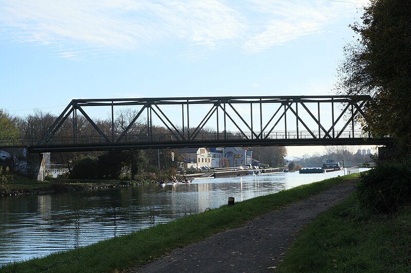 File:Dortmund - Weidenstraße - Kanalbrücke (Weidenstraße-Im Ellingroth) 01 ies.jpg