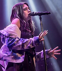 Dua Lipa: Biografía, Influencias musicais, Vida persoal