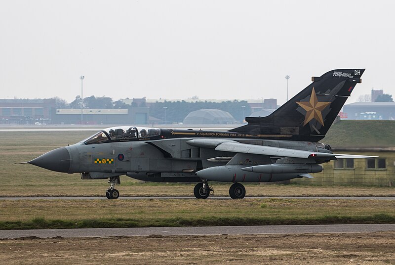 File:EGYM - Panavia Tornado GR4 - Royal Air Force - ZD716 DH (47241804641).jpg