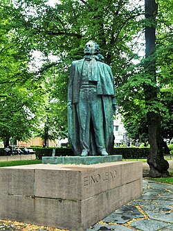 Eino Leino (statue)