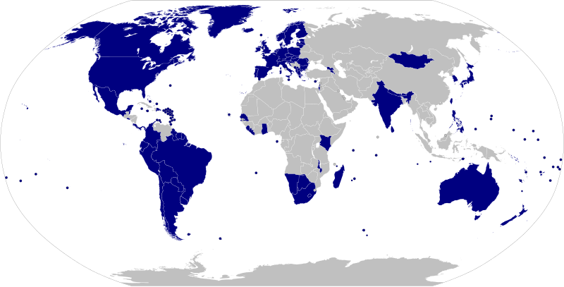 File:Electoral democracies.svg