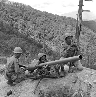 Corée, nos soldats oubliés . 400px-Ethiopian_soldiers_Korea1951