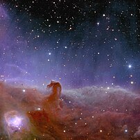 La nébuleuse de la Tête de Cheval se détachant par contraste sur la nébuleuse en émission IC 434, dans la constellation d'Orion (photographie du télescope spatial Euclid). (définition réelle 8 200 × 8 200)