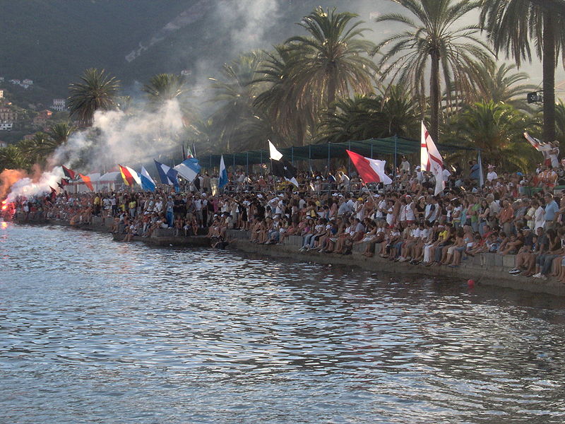 صورة:Festa del mare - Tifosi.JPG