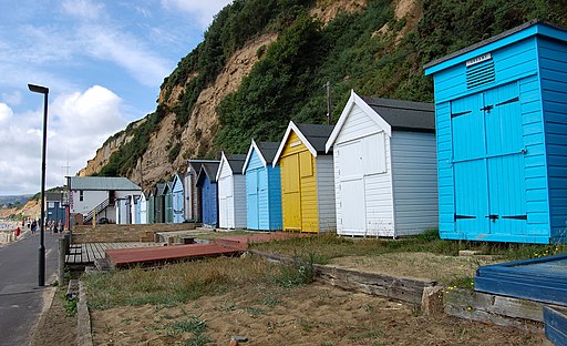 Flickr - ronsaunders47 - ISLE OF WIGHT BEACH HUTS .4