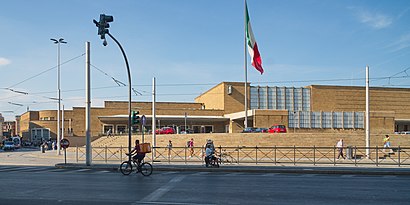 How to get to Stazione di Firenze Santa Maria Novella with public transit - About the place