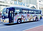 Miniatuur voor Bestand:Fuji-Q Bus F3802 IDOLMASTER.jpeg