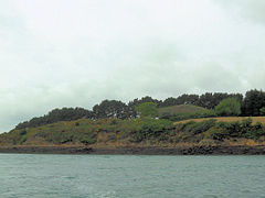 O cairn visto desde o mar