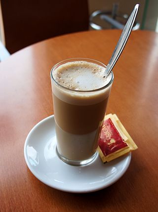 <span class="mw-page-title-main">Galão</span> Drink made with coffee and milk