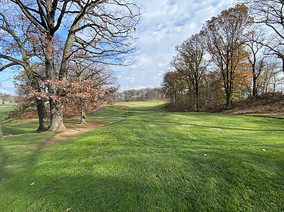 How to get to Galloping Hill Golf Course with public transit - About the place