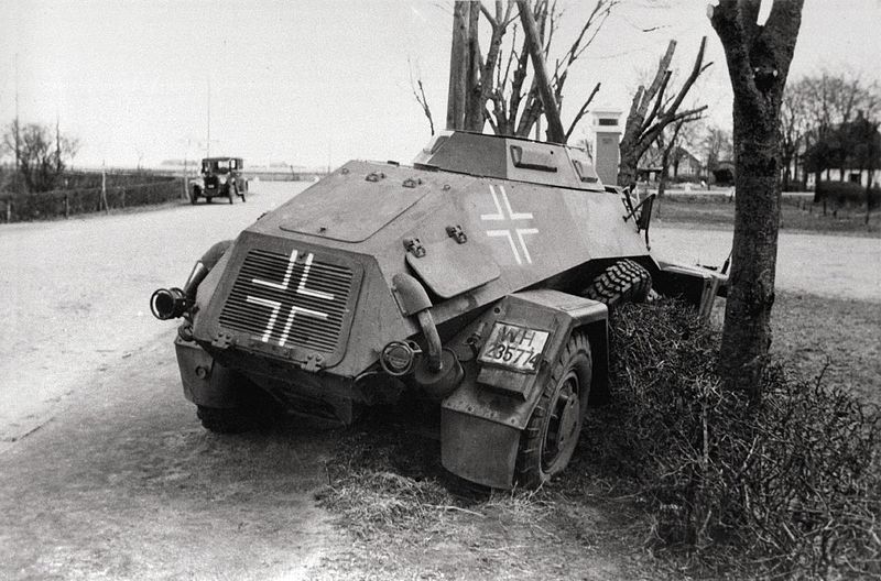 File:German armour in Bredevad.jpg