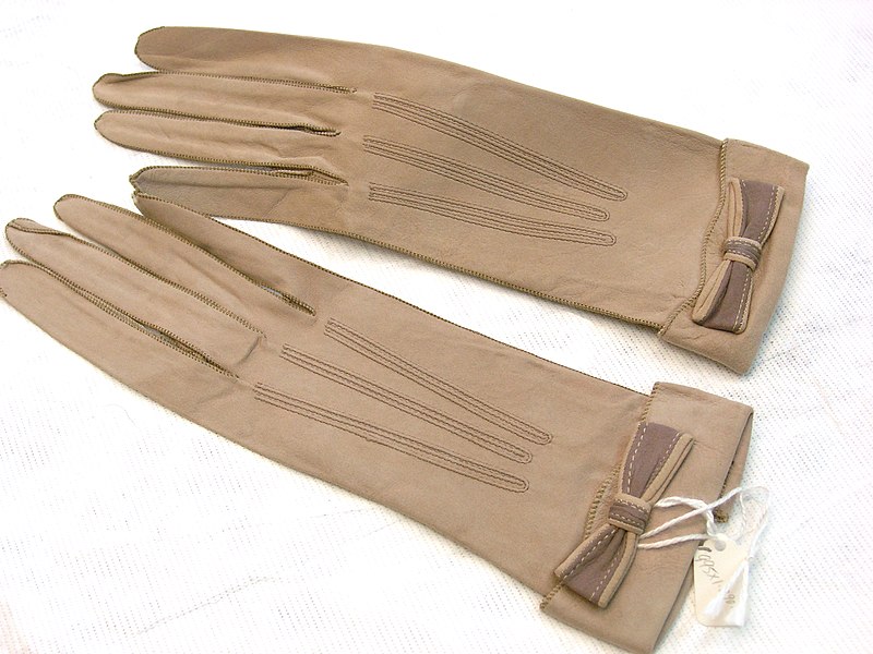 File:Gloves, pair (AM 13358-1).jpg