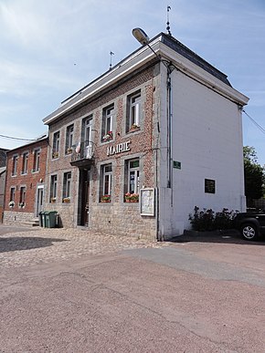 Gommegnies (Nord, Fr) mairie.JPG