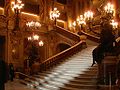 Grand escalier de l'opéra Garnier 3.jpg