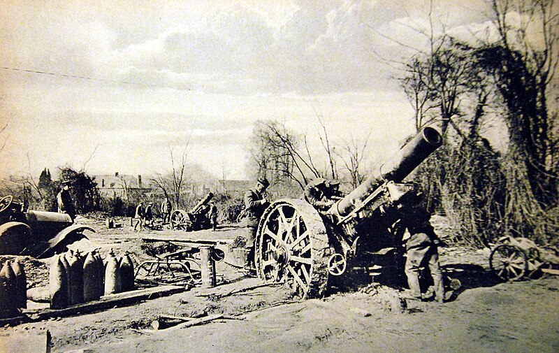 File:Heavy artillery during the great battle on the western front, WWI (29136585420).jpg