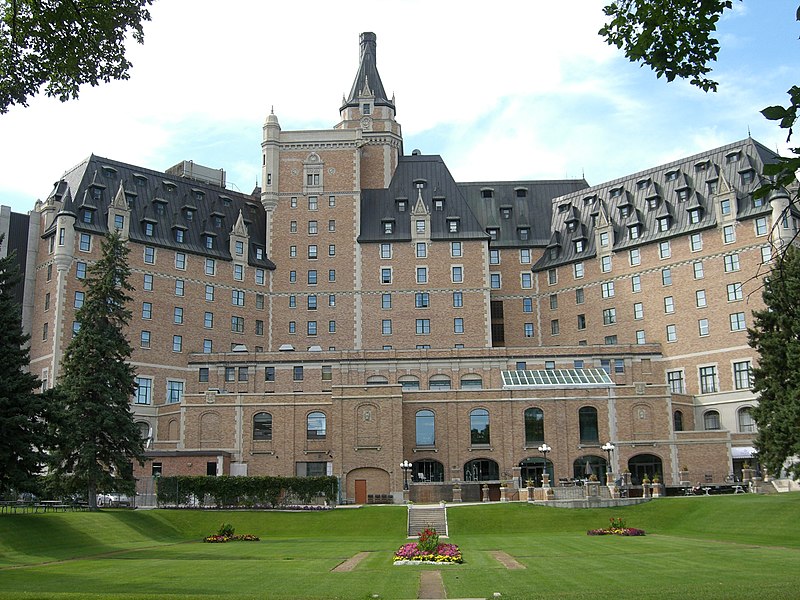 File:Hotel Bessborough rear 2.jpg