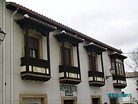 IMGP0032 Balcons típics de Tembleque.jpg