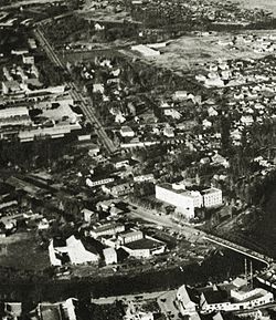 Illinois Caddesi ve Slaterville havadan 1953.jpg