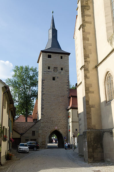 File:Iphofen, Stadtbefestigung, Rödelseer Tor-009.jpg