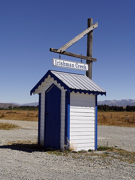 File:Irishman Creek - Post Box.jpg