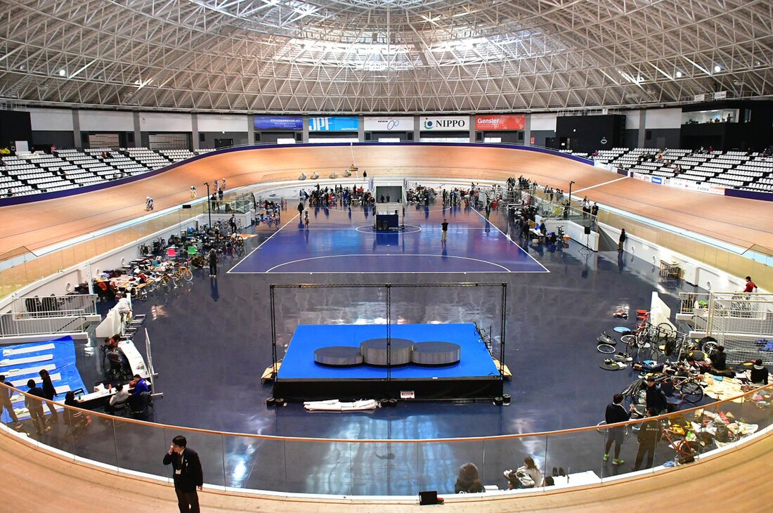 File:Izu Velodrome 2017-01-07 (31864516610).jpg