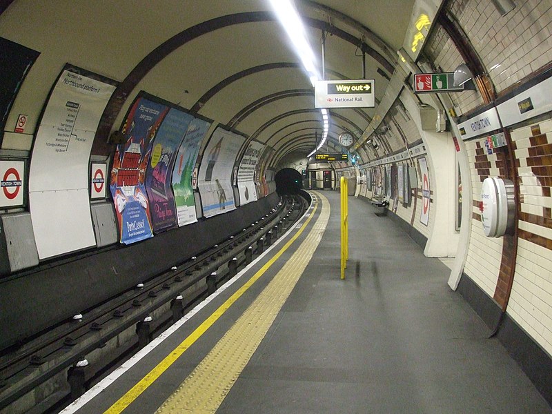 File:Kentish Town stn Northern northbound.JPG