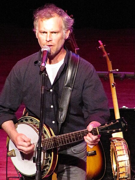 File:Kevin Hayes guitjo Old Crow Medicine Show Tivoli Theatre Chattanooga TN May 2010.jpg