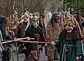 File:Kirchseeoner Perchtenlauf 2023-2024 in Osterseeon - Perchtentanz der Holzmandl, in der Mitte Vonemo.jpg