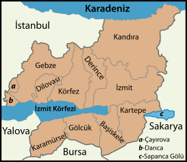 El golfo en un mapa de los distritos de Kocaeli: el puente cruza en la parte más estrecha, entre Yalova y Dilovasi.