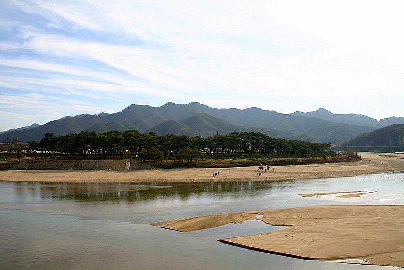 File:Korea-Andong-Hahoe Folk Village surrounded by Nakdong River-01.jpg