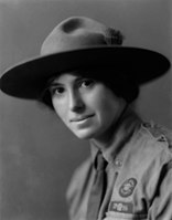 Skautka Olave Baden-Powellová, 1916