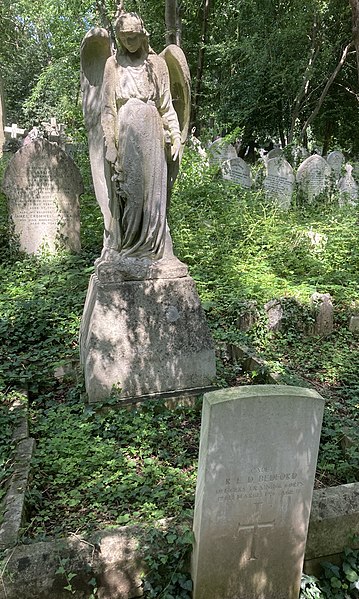 File:Lehmann family grave in Highgate Cemetery.jpg
