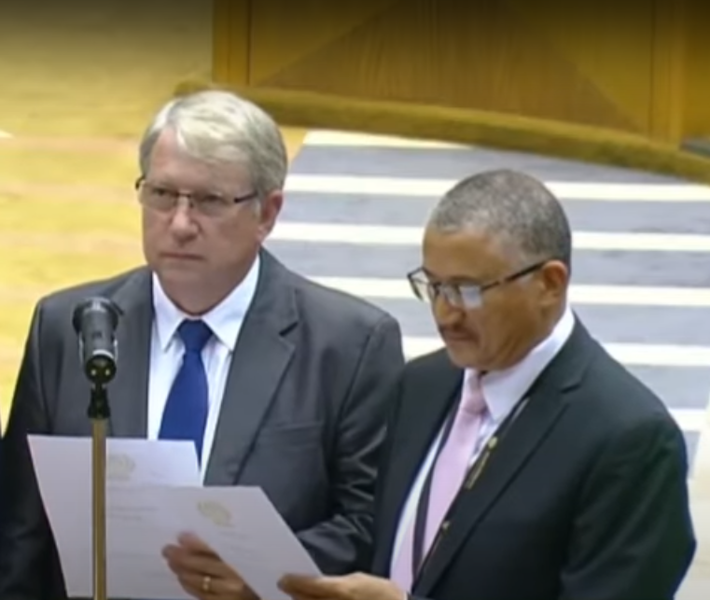 File:Leon Basson and Denis Joseph sworn in as MPs, 22 May 2019.png